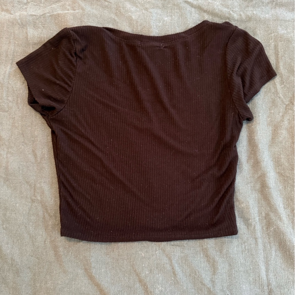 Black V-Neck Ribbed Top - Picture 2 of 3